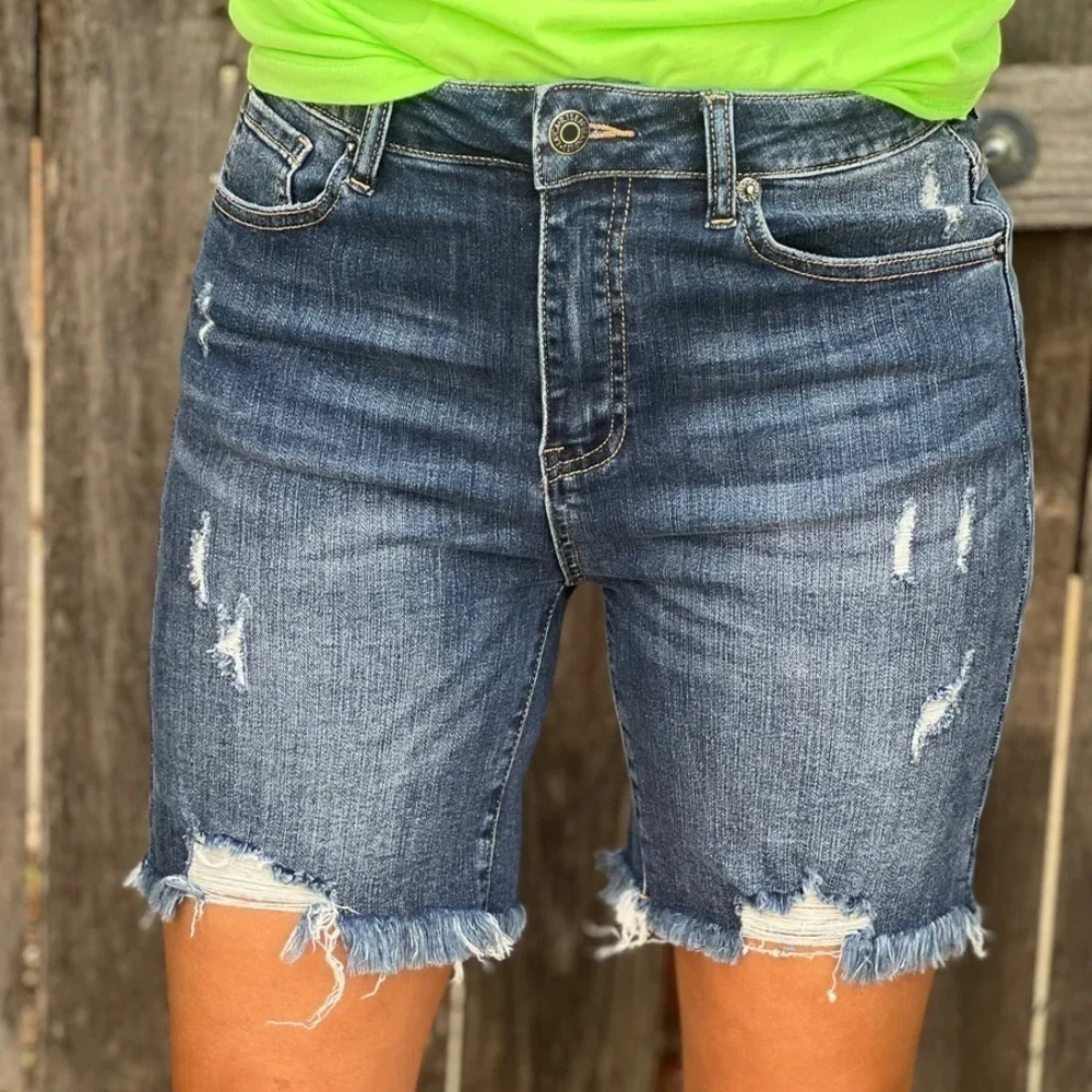 Risen NWT Alaina High Waist Distressed Long Denim Shorts Womens Size Small New